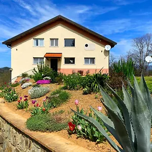 La Casa Del Sole Couette-café